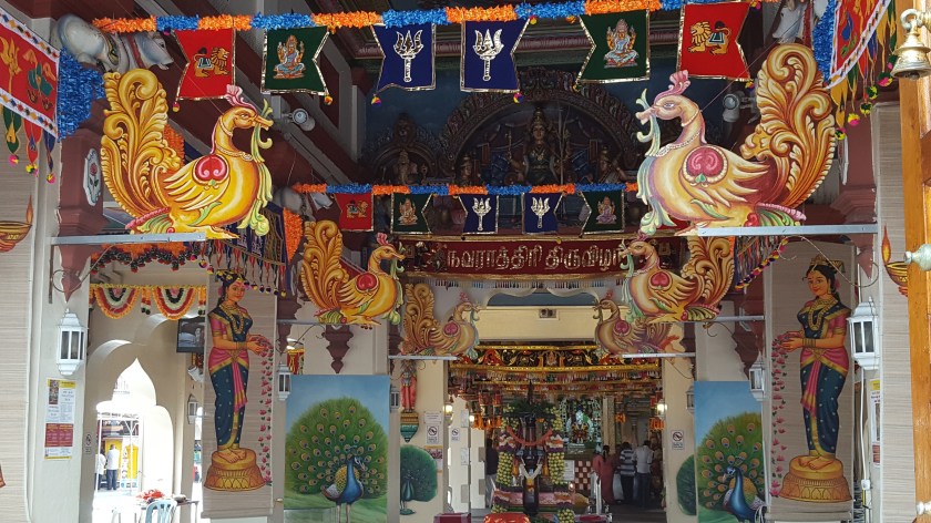 Taipei market w gods